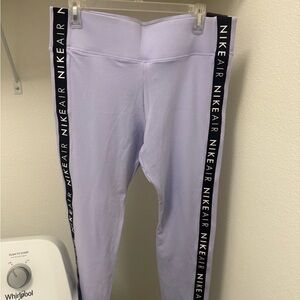 Women’s Nike Air new with tag XL leggings tight fit 7/8 length lavender color